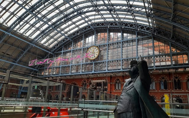 Eurostar: a travessia sob o mar entre Bruxelas e Londres