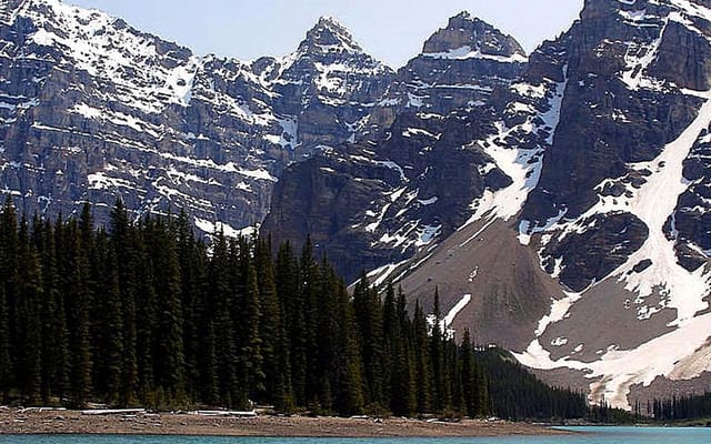 Montanhas Rochosas no Canadá: trilhas e paisagens do oeste